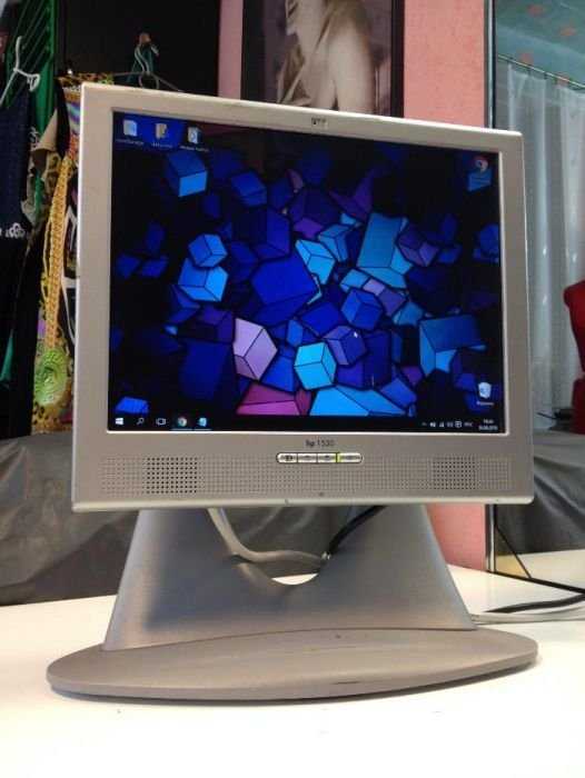 Продаю монитор HP 1530 15" в хорошем рабочем состоянии!