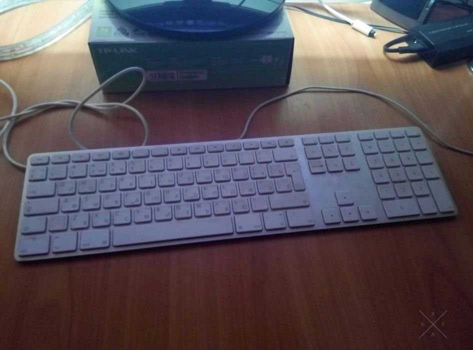 Mac mini + клавиатура+ мышь