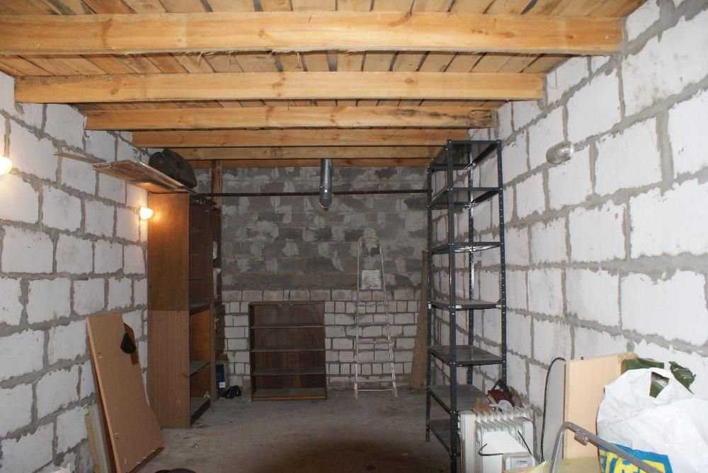 Продаю капитальный гараж в Голосеевском районе