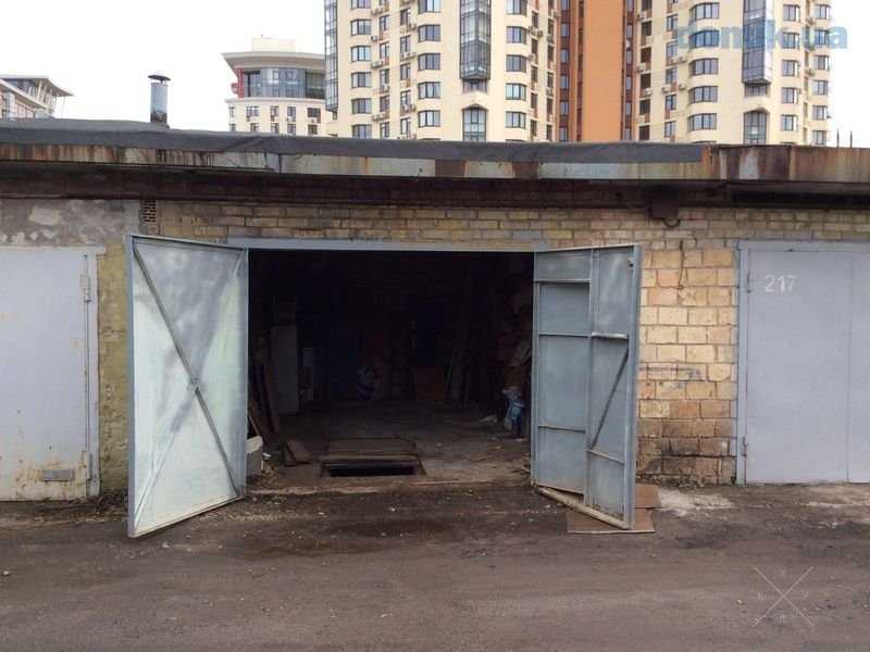 Продам капитальный 2 этажный гараж ГСК Университетский