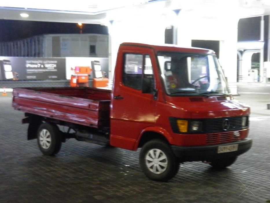 Mercedes- Benz 208D (бортовий)