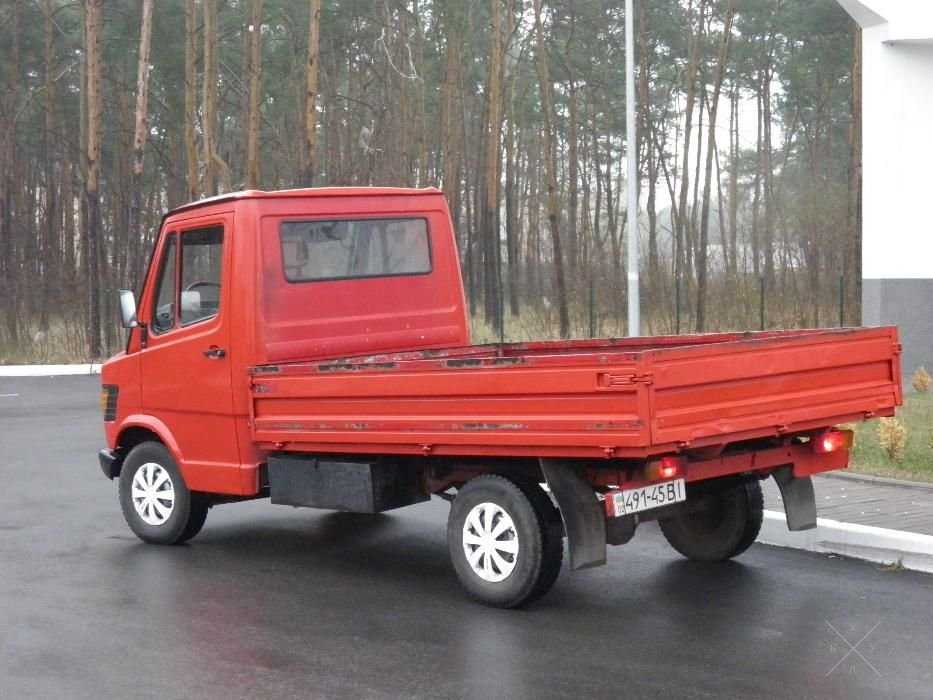 Mercedes- Benz 208D (бортовий)