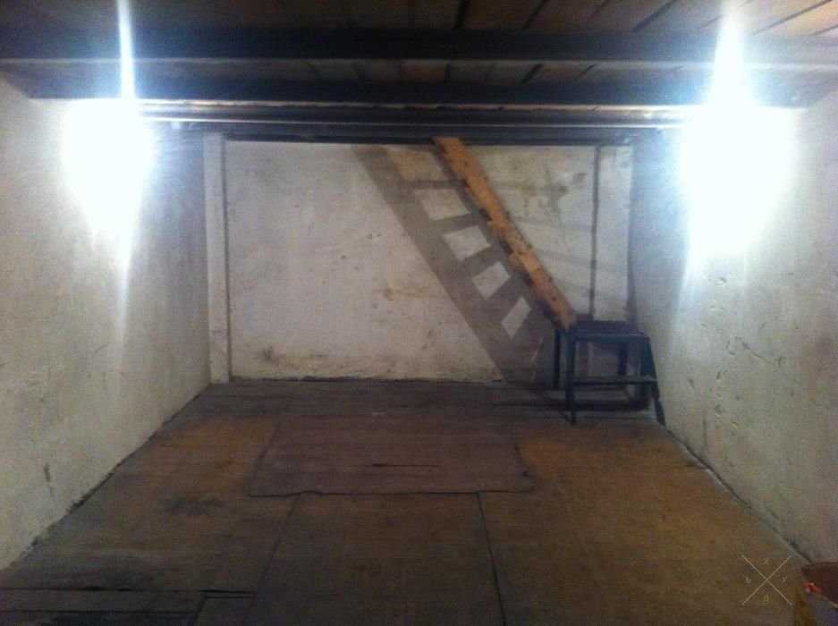 Продам 2х эт., кирпичный гараж, (Борщаговка)