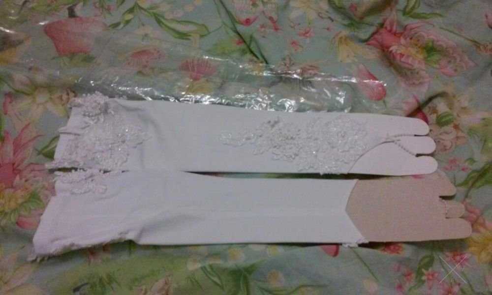 Свадебные перчатки белые