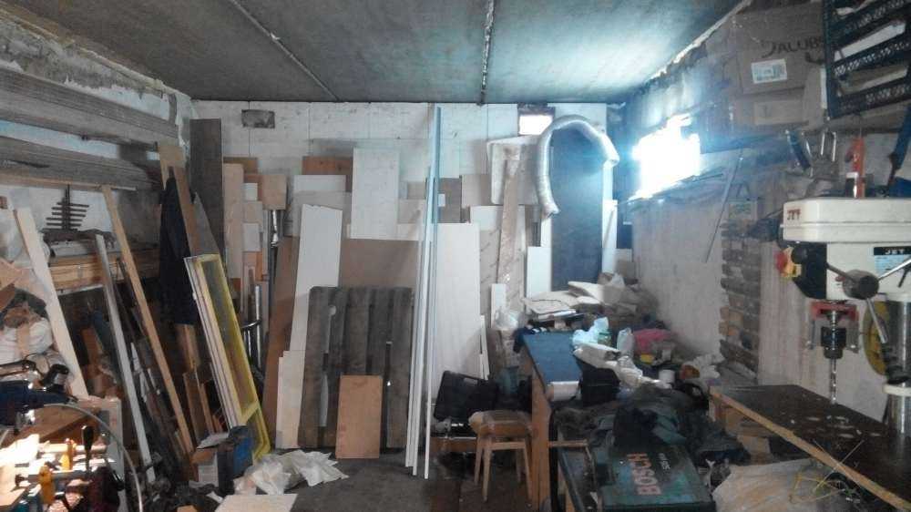 Породам гараж на виноградаре