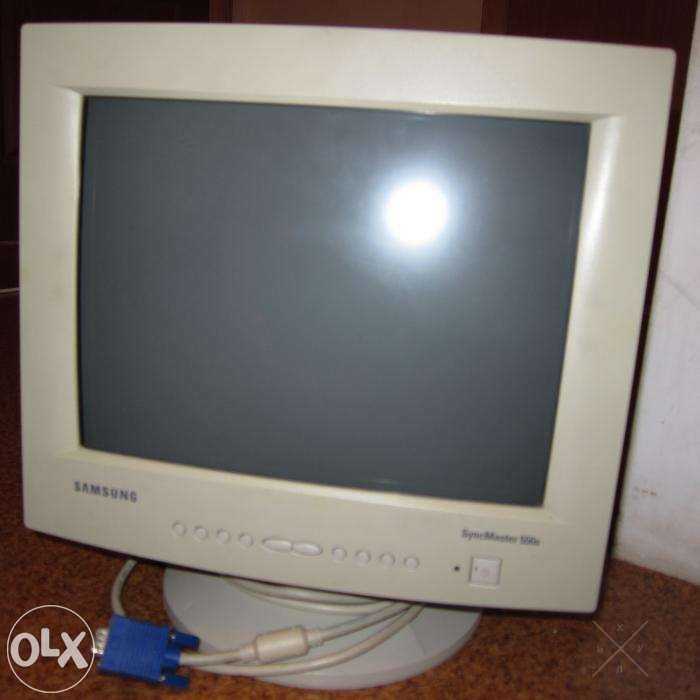 Монитор Samsung SyncMaster 550s