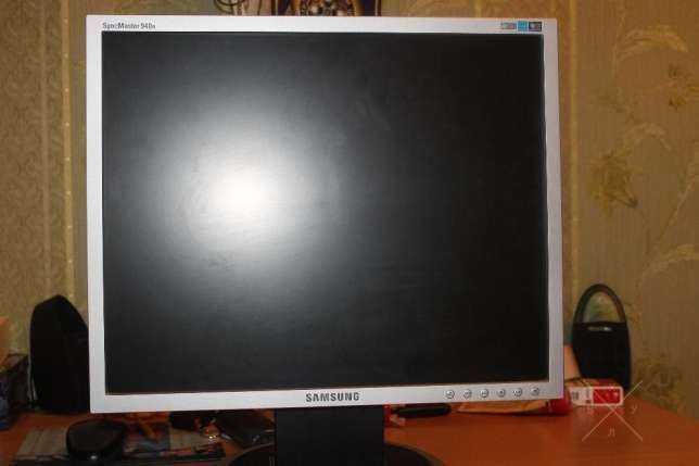 Монитор Samsung SyncMaster 940N - 19"