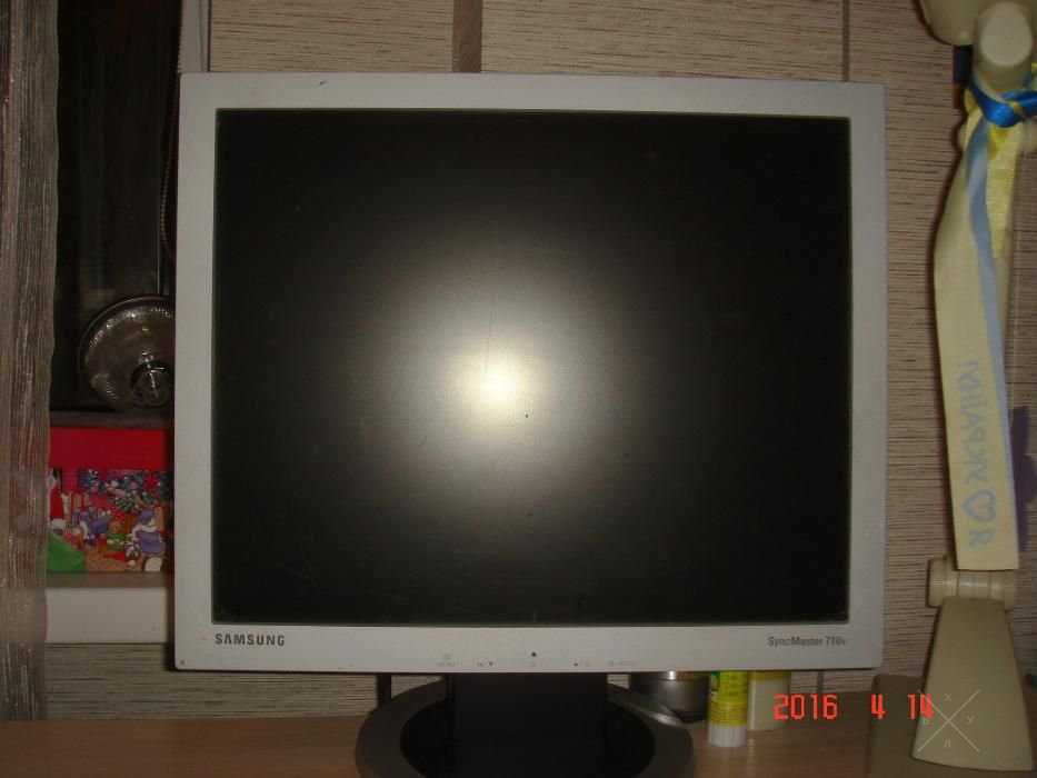 Продам Samsung 710V