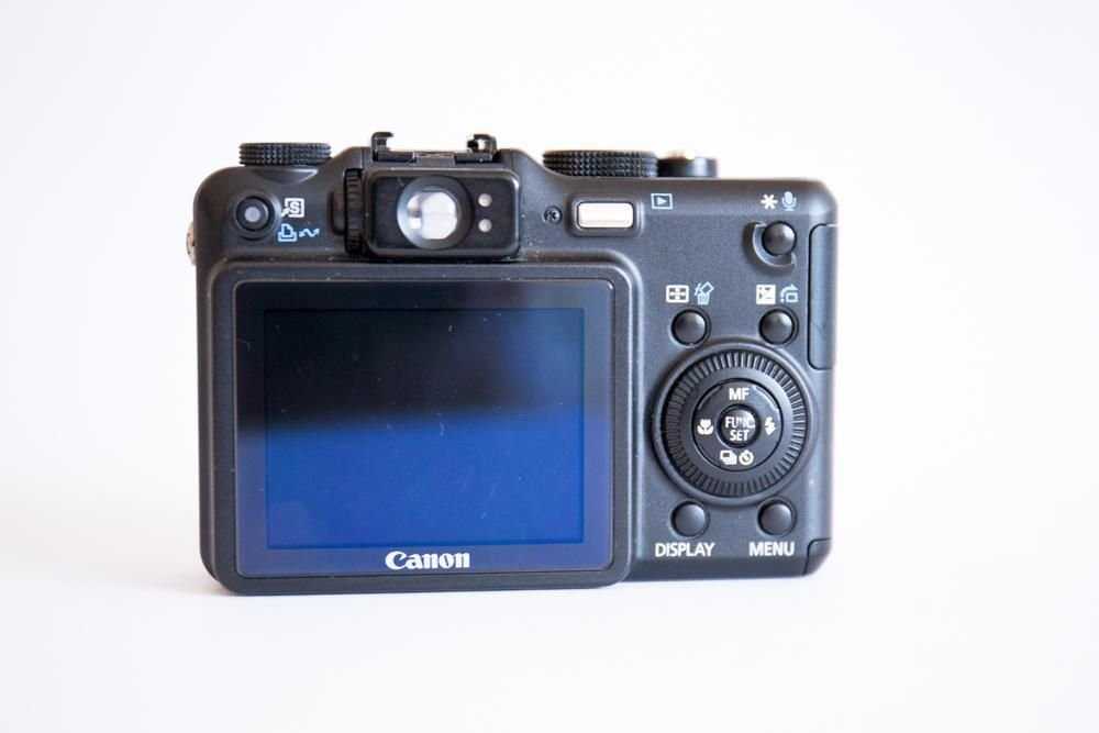Продам фотокамеру Canon PowerShot G7