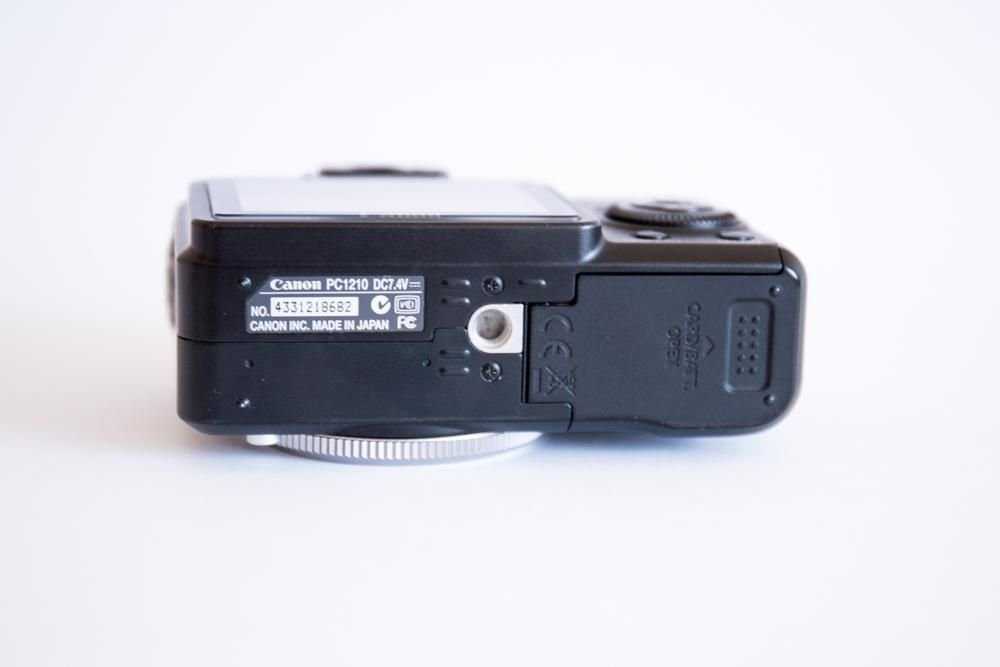 Продам фотокамеру Canon PowerShot G7