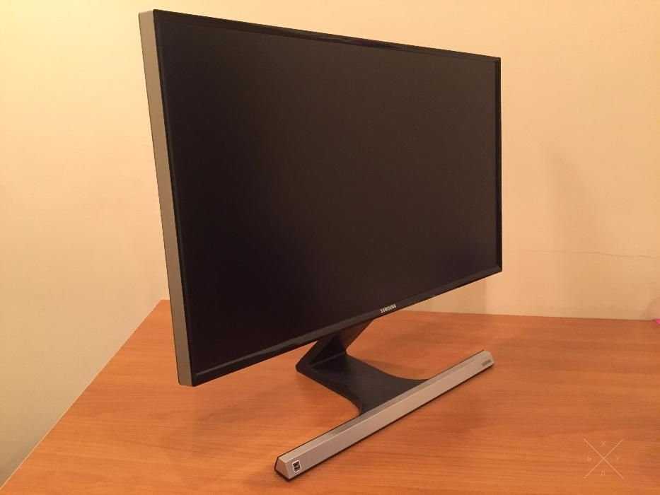 Продам монитор Samsung 24" (S24D590PL)