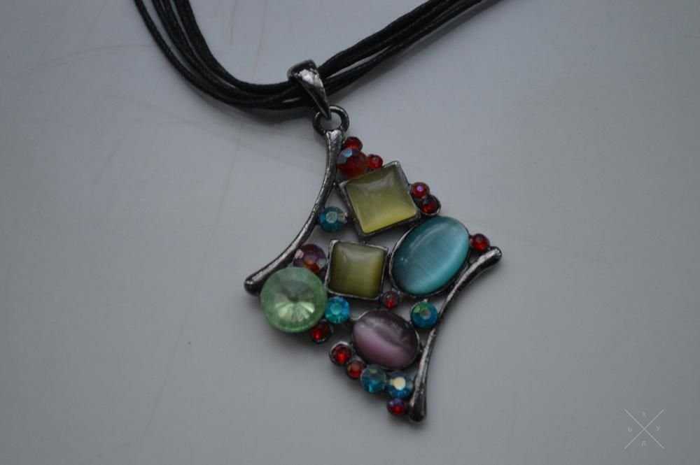 Ожерелье (подвеска, бижутерия)