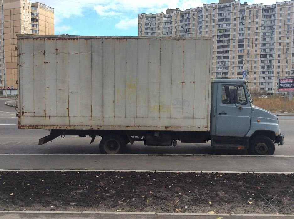 ЗІЛ 5301 Меблевий фургон (розміри будки 2,45м x 5,40м, висота 2,50м)