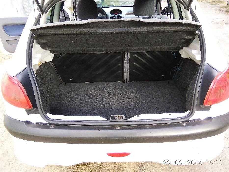 Продам Peugeot 206 1.4