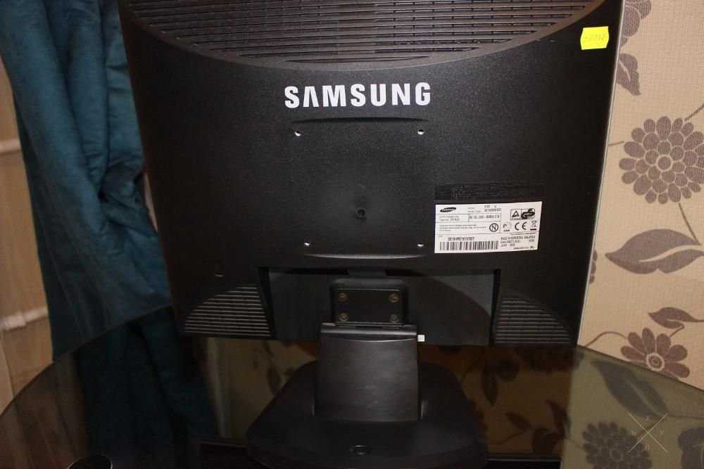 Продам Монитор Samsung SyncMaster 913V. Торг