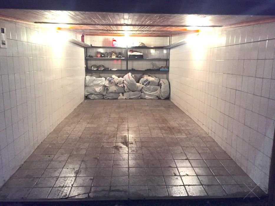 Продам гараж в АК "Харьковский", ул. Армянская, 2 мин до м. Вырлица