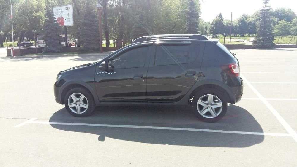 Renault Sandero StepWay + 2013г. (максимальная комплектация)