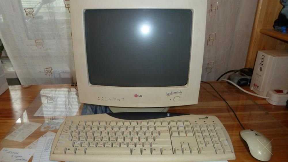 Монитор 14" LG StudioWorks 44i