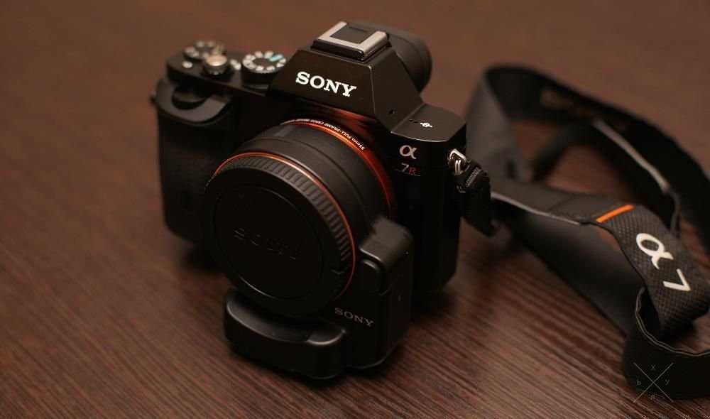 Sony ILCE-7R Body (A7R) + LA-EA4