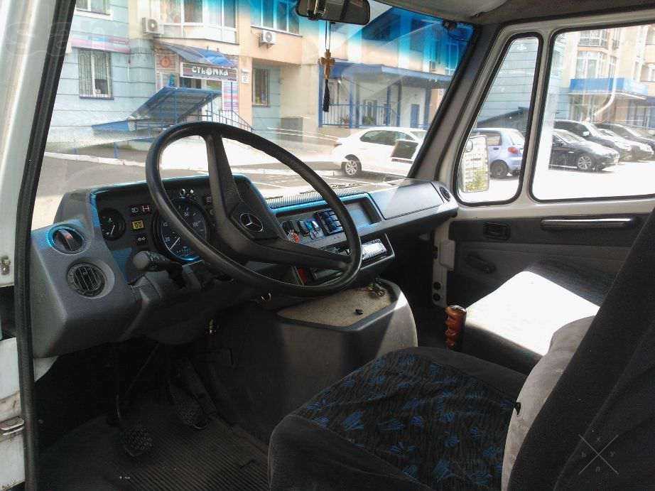 Продам автомобиль MERCEDES 410D