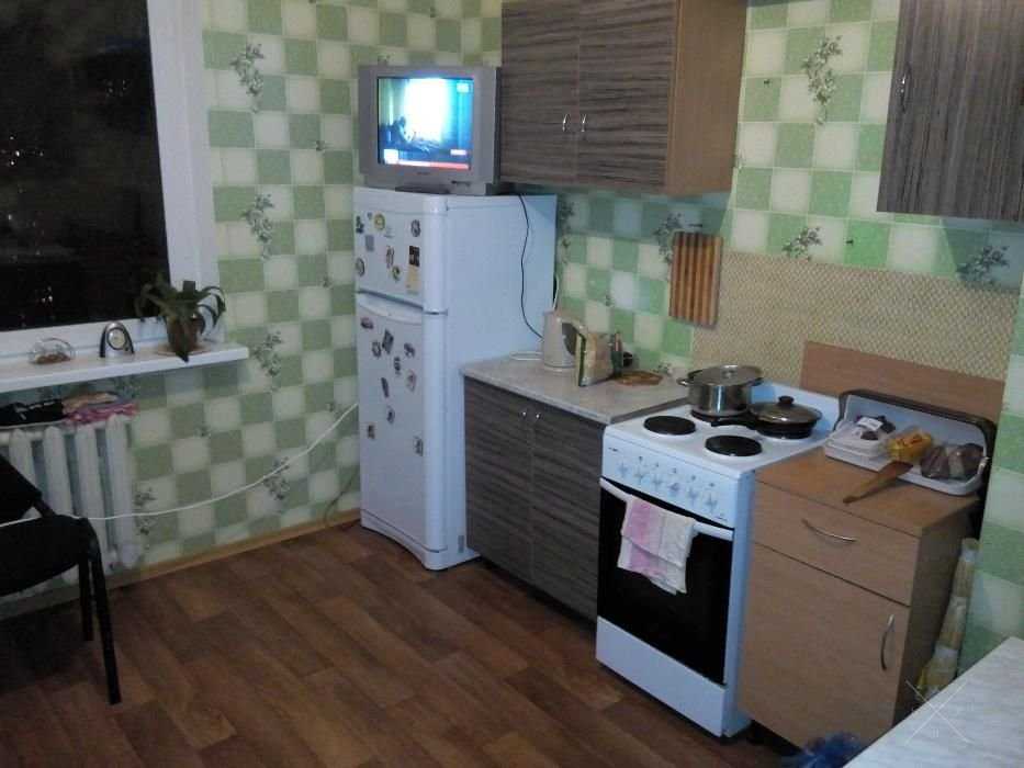 БЕЗ ХОЗЯЕВ сдам комнату в новом доме м.Позняки, Осокорки 20 мин пешком