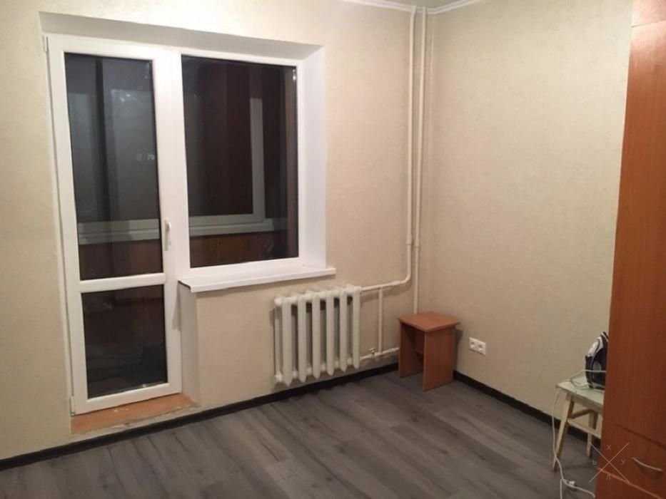 БЕЗ ХОЗЯЕВ сдам комнату, метро Героев Днепра 5 минут пешком