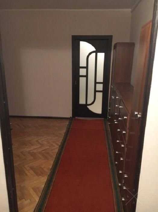 БЕЗ ХОЗЯЕВ сдам комнату, метро Героев Днепра 5 минут пешком