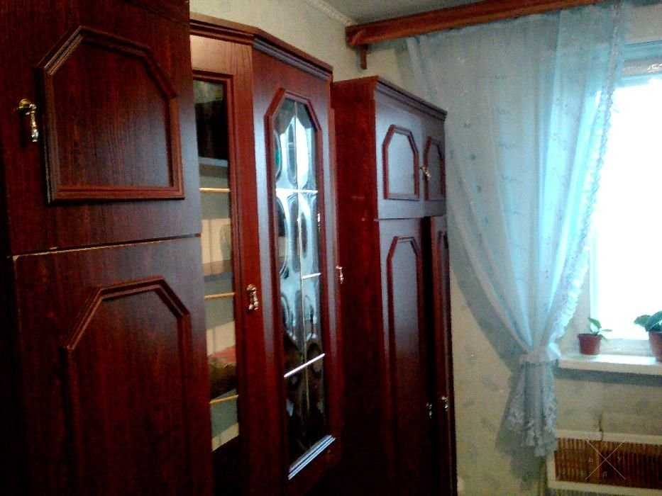 Сдам комнату для девушки в 3-х комнатной квартире 2000 грн без коммуна