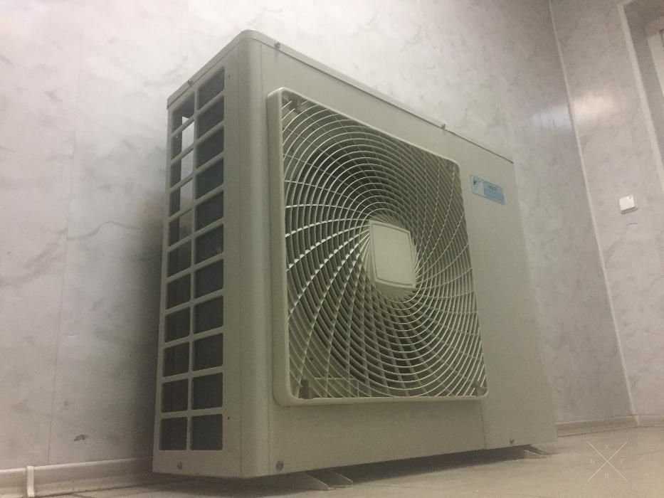 Инверторный кондиционер DAIKIN 5MXS90E от 2-х до 5 внутренних блоко
