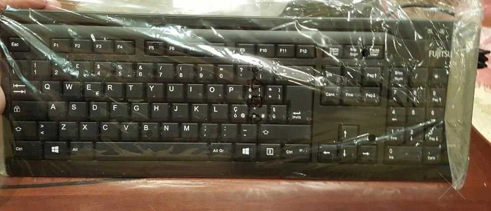 Настольный ПК Fujitsu Esprimo D756/E85.Новый!!!Германия