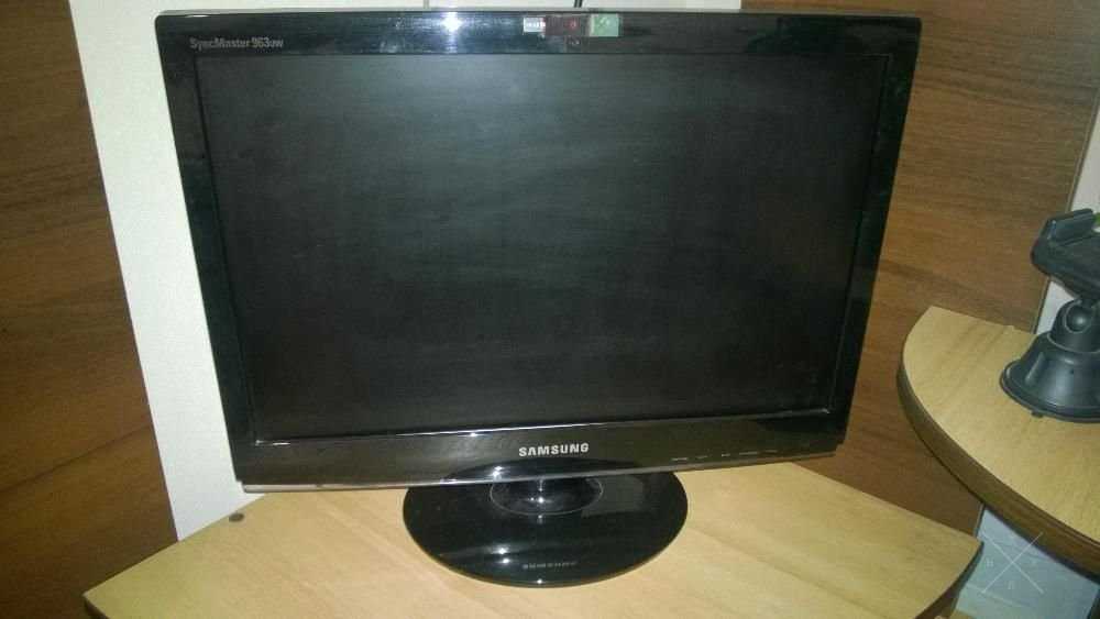Монитор 19" Samsung 963UW (LS19LIUKFV) Black