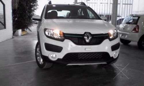 Продается новый автомобиль Renault Sandero Stepway 2014г.в.