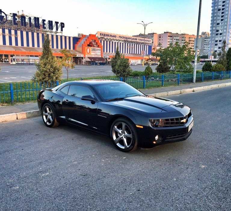 Продам Chevrolet Camaro, практически новый!