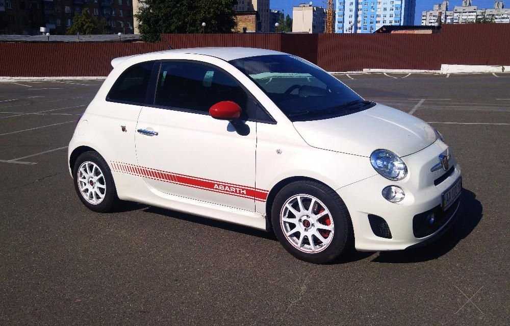 FIAT ABARTH 500 2013 года