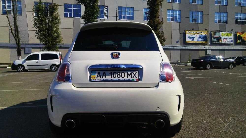 FIAT ABARTH 500 2013 года