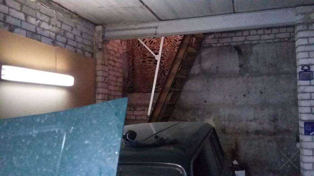 Продам гараж на две машины.