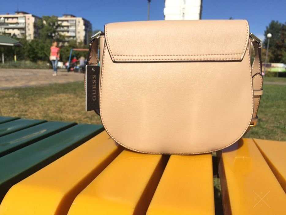 Продам сумку guess (оригинал )