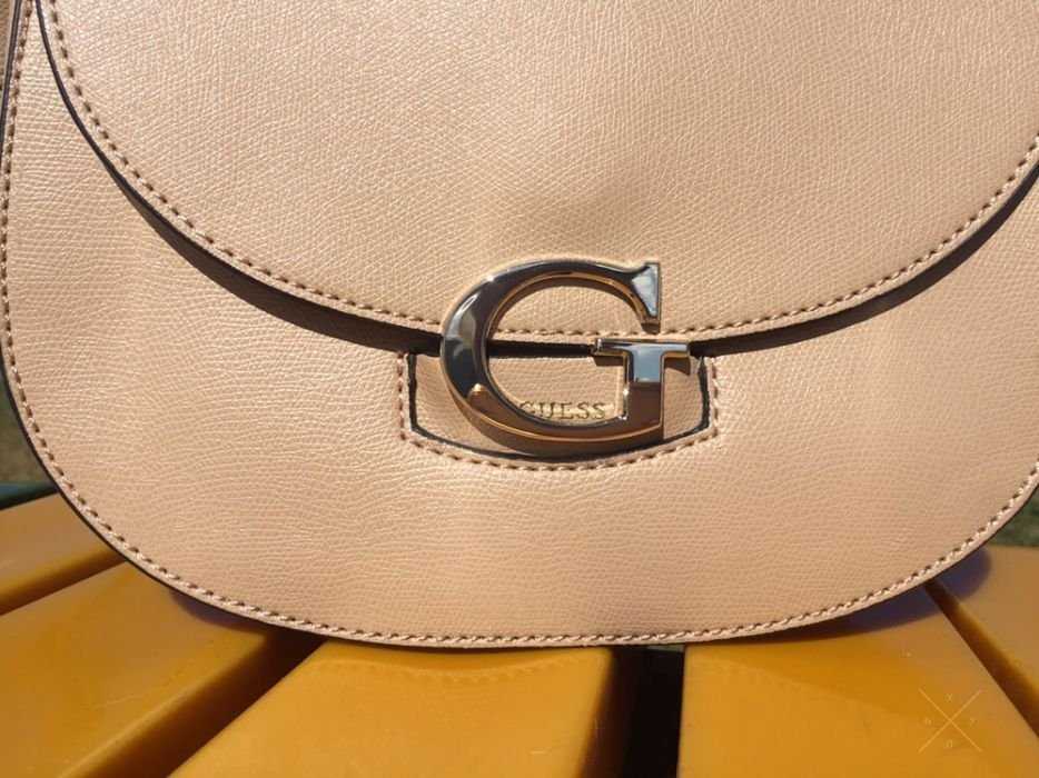Продам сумку guess (оригинал )