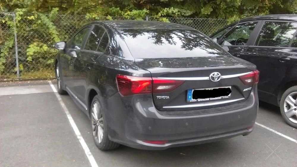 Продам автомобиль Toyota Avensis 2015