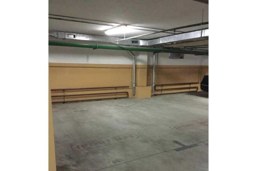 Без комиссии!!! Продажа парковочного места, 13.30 кв. метра. (О6)