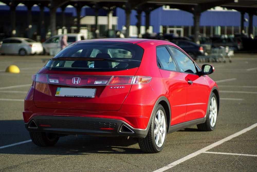 Honda Civic 5D почти новый (пробег 14 тыс!)