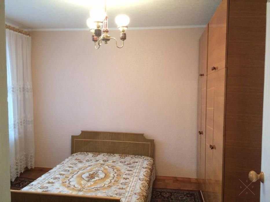 Отличная комната для девушки, метро Героев Днепра - 7-8 минут пешком