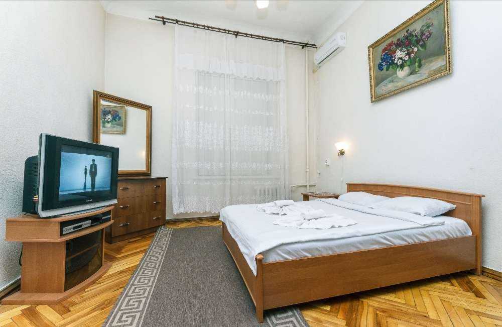2к Крещатик! Бесплатный завтрак! 70кв/м
