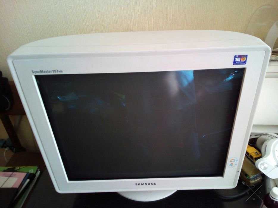 Профессиональный монитор 19' Samsung SyncMaster 997mb