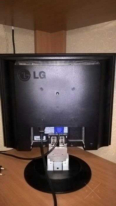 Монитор LG