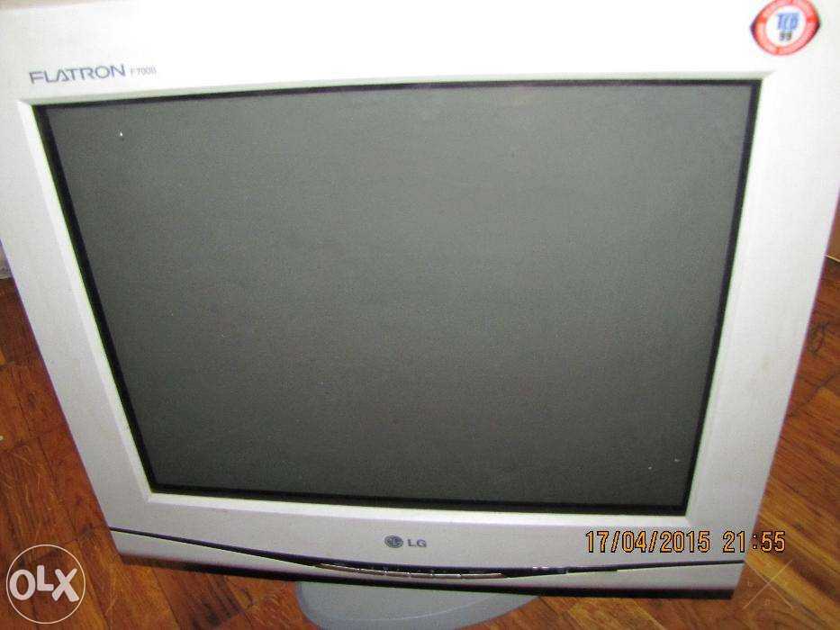 Продам компьютер Pentium4+ монитор,клава,мышка