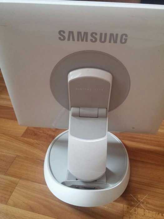 Монитор 17" Samsung SyncMaster 760BF