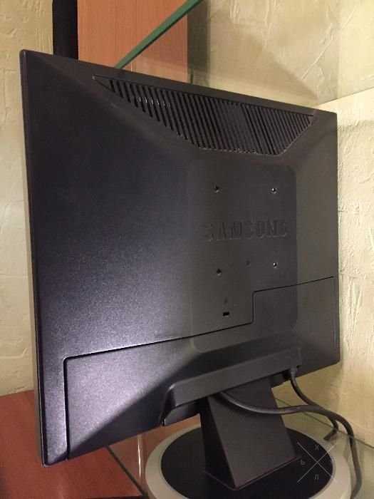 монитор SAMSUNG SyncMaster 730bf