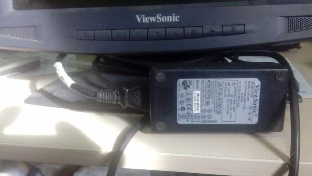 Монитор 15" ViewSonic VE150mb с блоком питания в комплекте