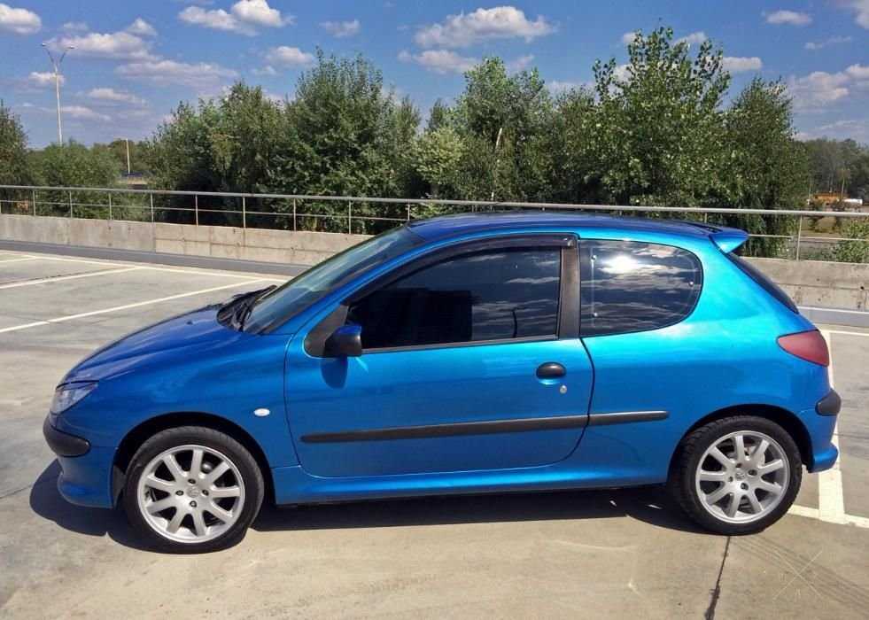 Продам PEUGEOT 206